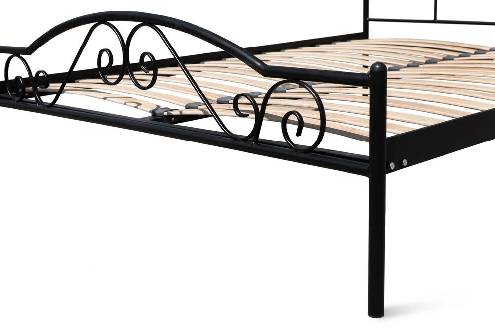 Кровать двуспальная