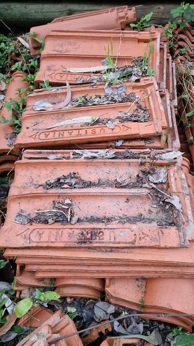 Telha da companhia das fabricas Lusitana