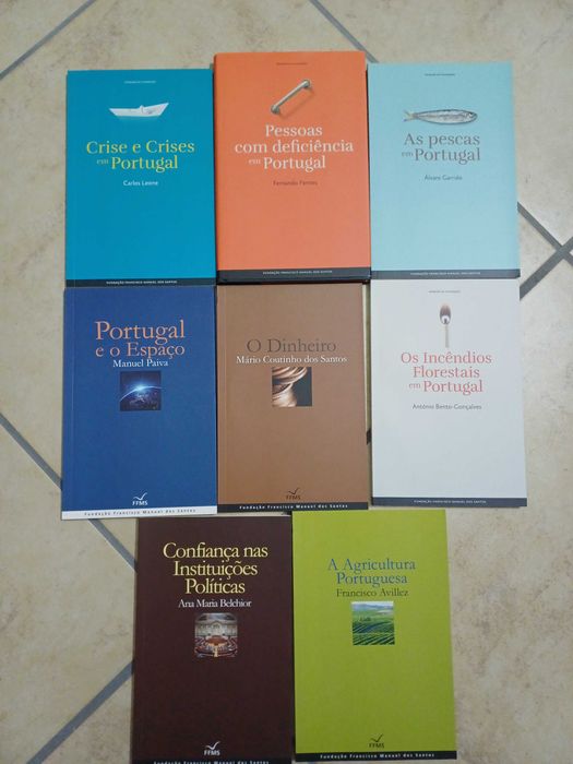 Varios livros para desocupar