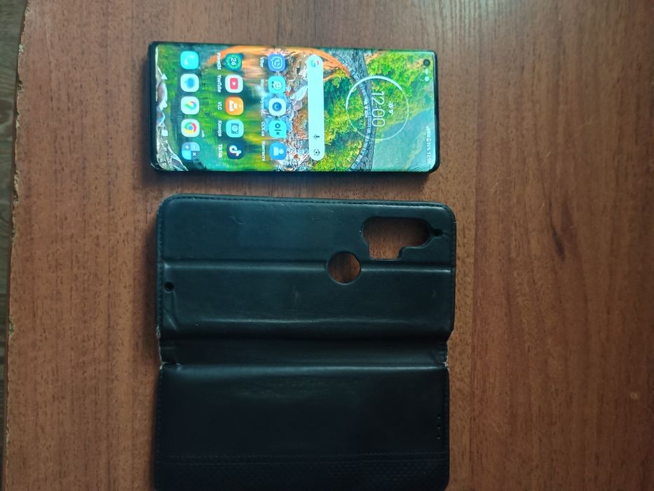 Motorola edge plus побитий сенсор