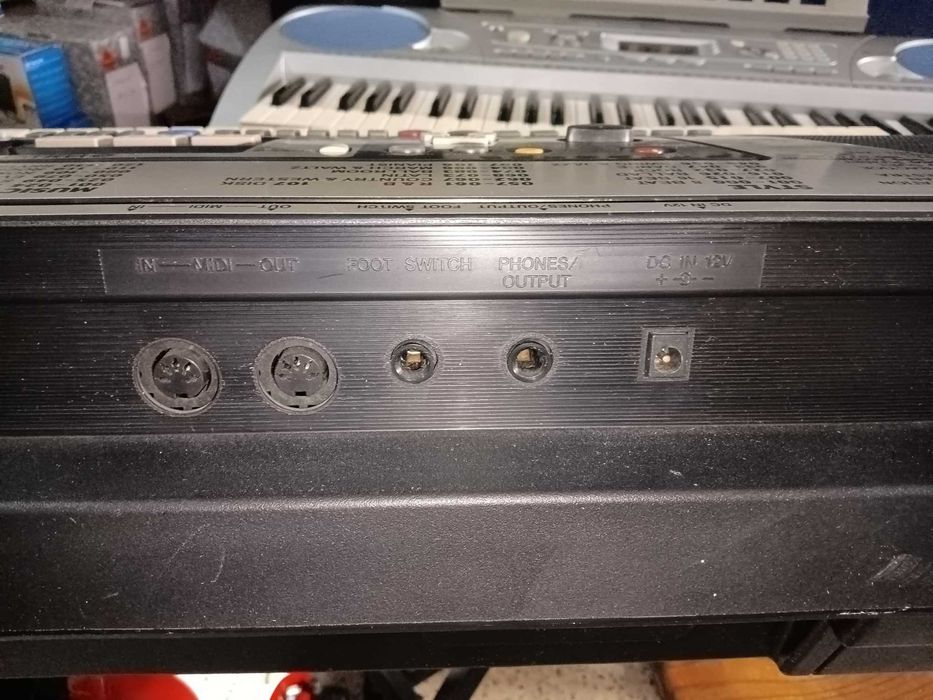 Teclados Yamaha Ypt 210 e PSR 350
