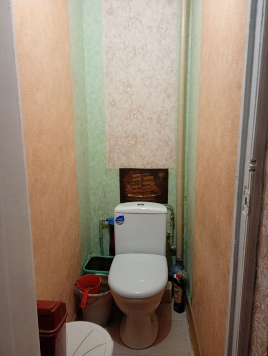 Продається 3х кімнатна квартира у селі Вільне (10 км до міста).