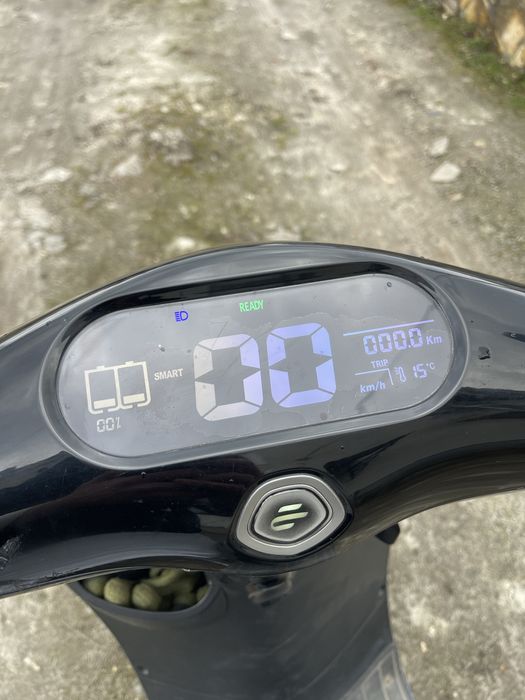 Електроскутер ecooter e1r