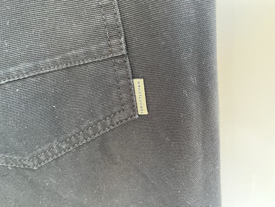 Calças Escuras Throttleman Regular Fit