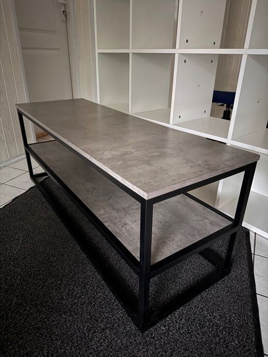 Stolik kawowy Jysk i regał Ikea