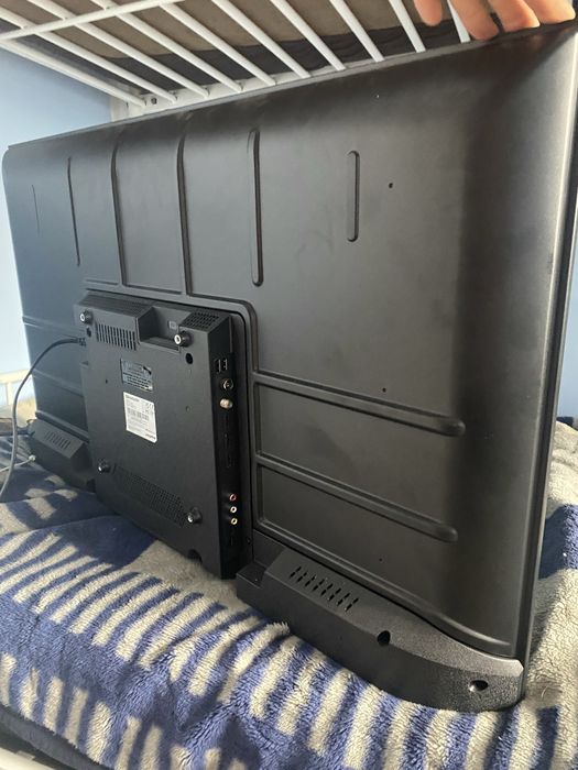 Telewizor SHARP 40 cali