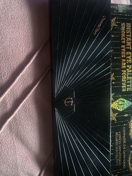 Charlotte Tilbury Smokey Eyes are Forever