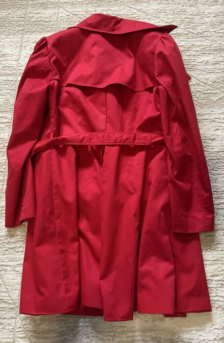 Parka vermelha com botões