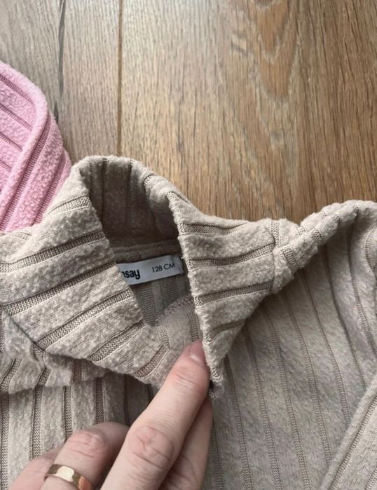 Spodnie dresowe, bluzy i polgolfy