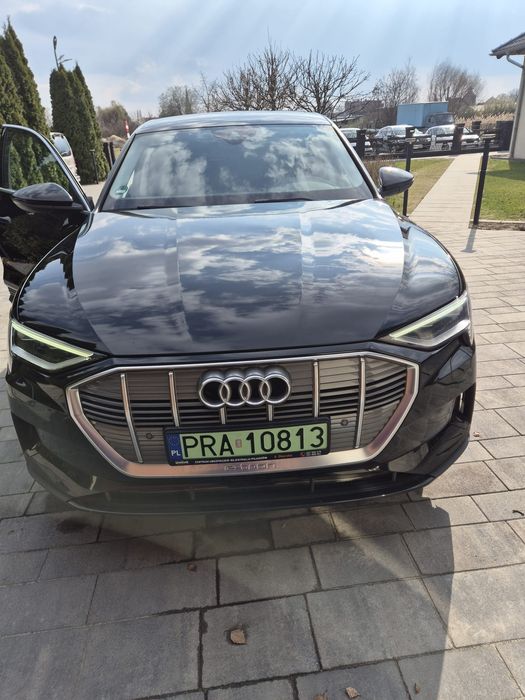 Sprzedam Audi E-TRON