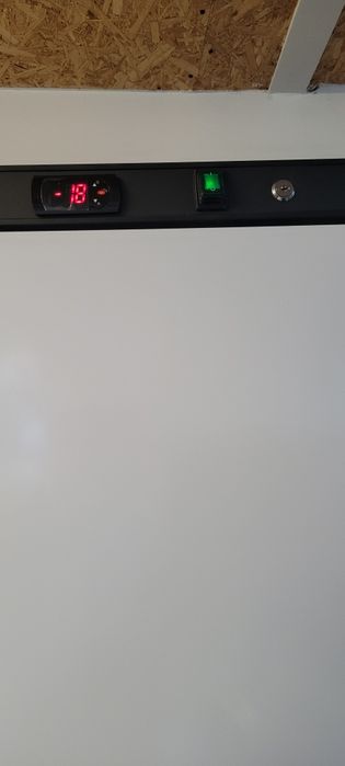 Szafa mroźnicza Yato 340 l