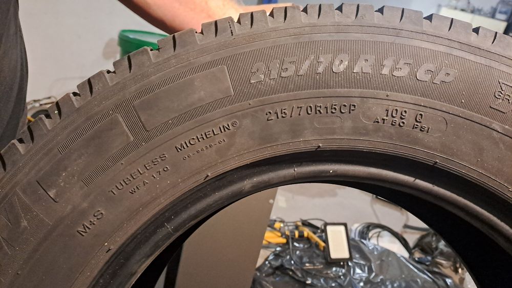 Komplet opon 215/70R15C Michelin Agilis Camping bieżnik 5-7mm Ducato Boxer Jumer