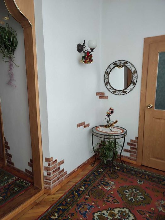 Житловий будинок та земельна ділянка 5,58 сот. м. Перемишляни