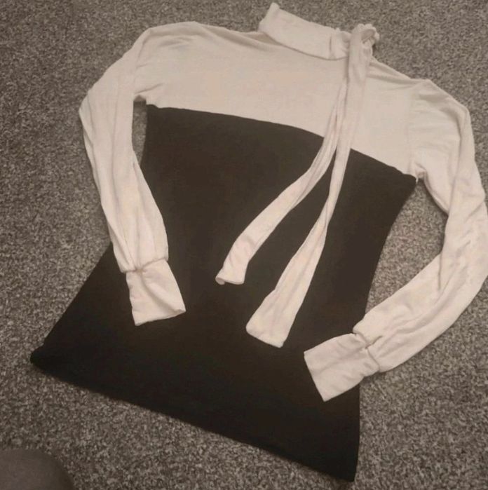 Biało czarna bluzka wiązanie S 36