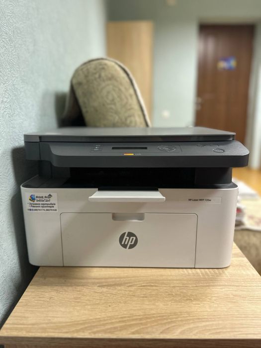 Принтер HP Laser 135w