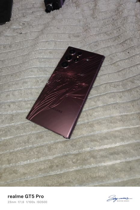 Продам Samsung s22 ultra