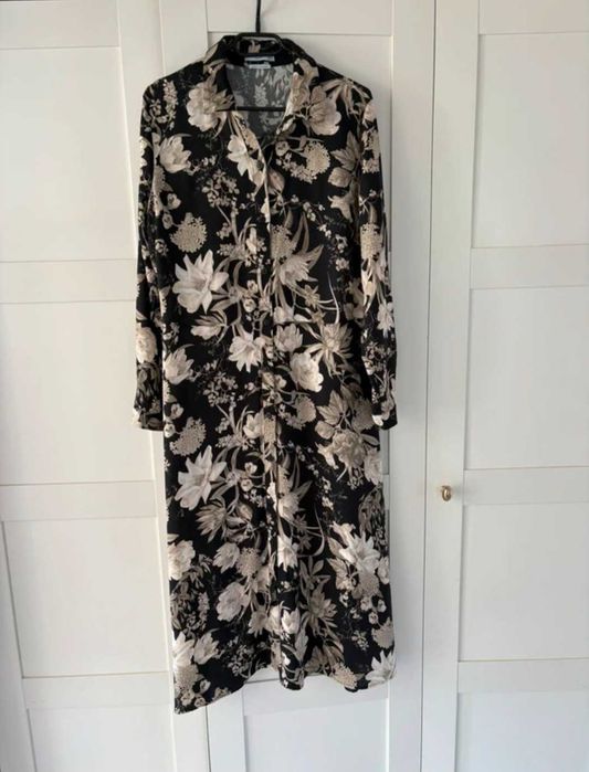 Reserved dluga maxi midi sukienka koszulowa w kwiaty wiskoza