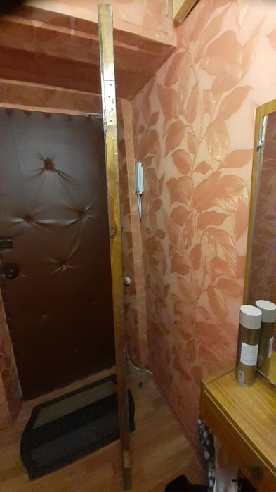 Входная дверь деревянная