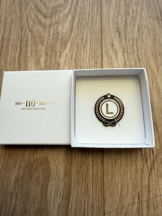 Jubileuszowy pin Legii Warszawa na 110-lecie