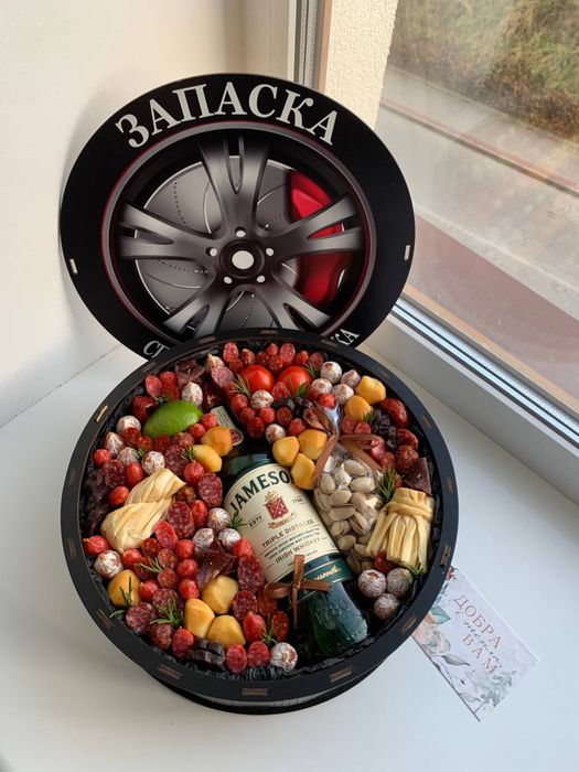 Подарунки , подарункові набори , подарункові бокси