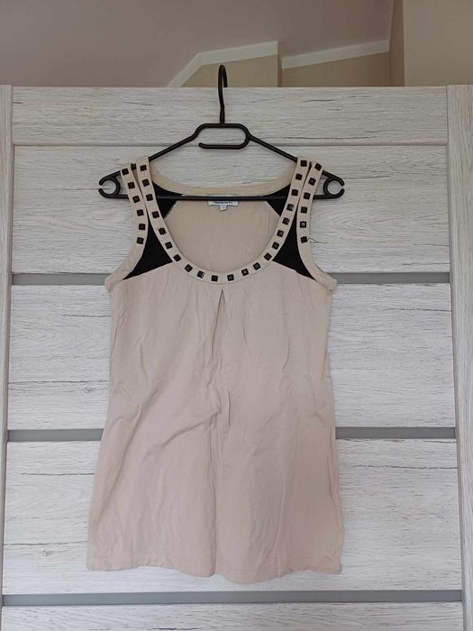 Beżowa bluzka bez rękawów marki Jacqueline Riu z czarnymi diamentami