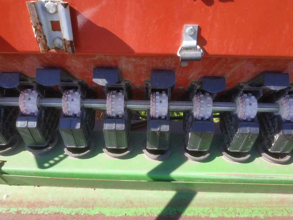 Зернова сівалка Mazur Unia