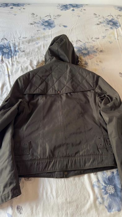 Casaco Hugo Boss Orange verde com capuz em pêlo