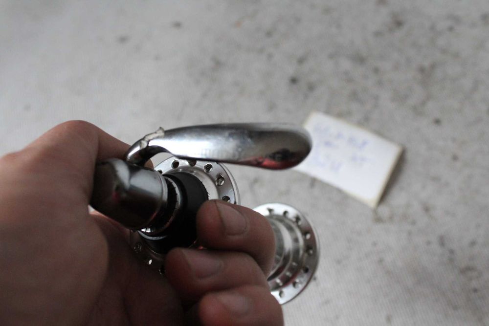 piasta przód shimano deore XT HB-M738 wzmacniana 32h japan cs1