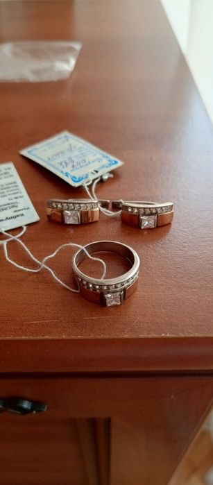 Набір каблучка і сережки золото і срібло фіаніти