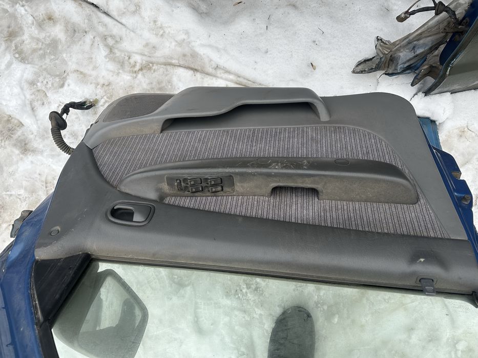 Продам двери, стекла боковые ford ranger, mazda b 2500