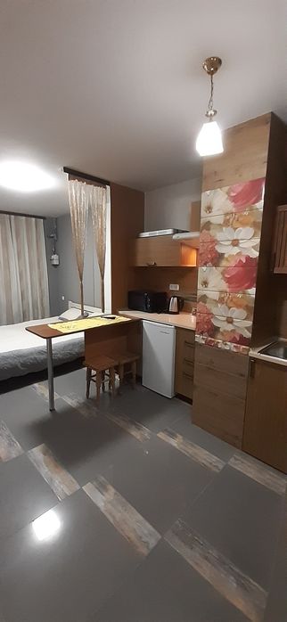 В центрі міста подобова , погодина оренда смарт-квартира ( студія)