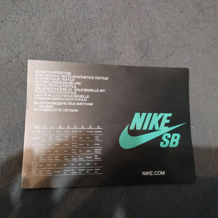 Buty Nike SB z torbą Nike SB w zestawie