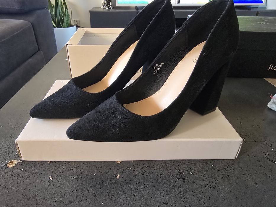 Buty na obcasie DeeZee