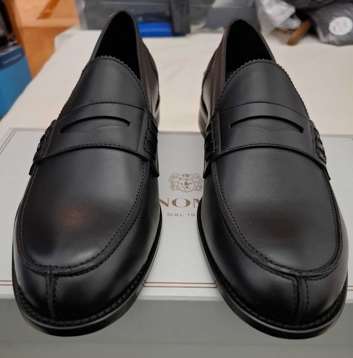 Sapatos novos italianos Bruno Magli 41 - SALDO