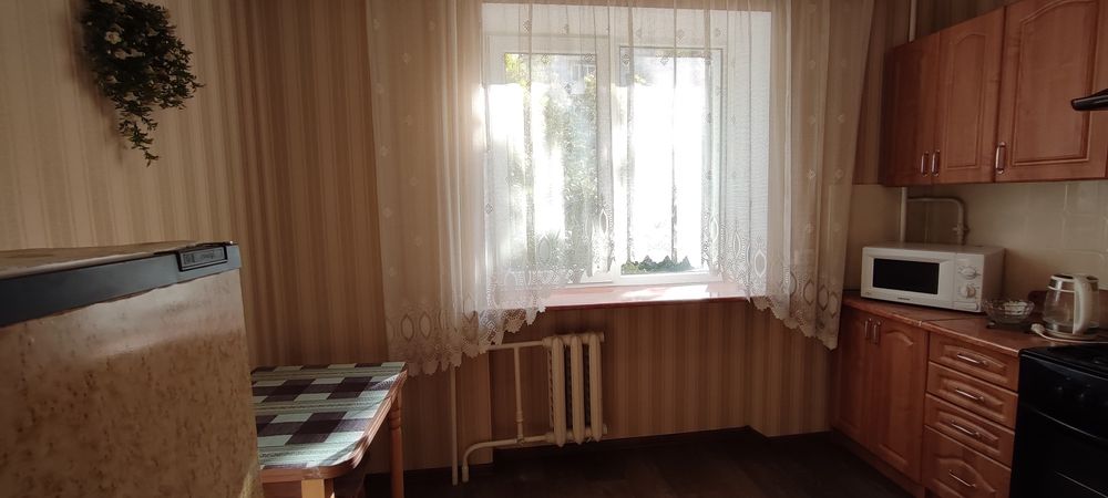 Здам 1 кВ на Грушевського