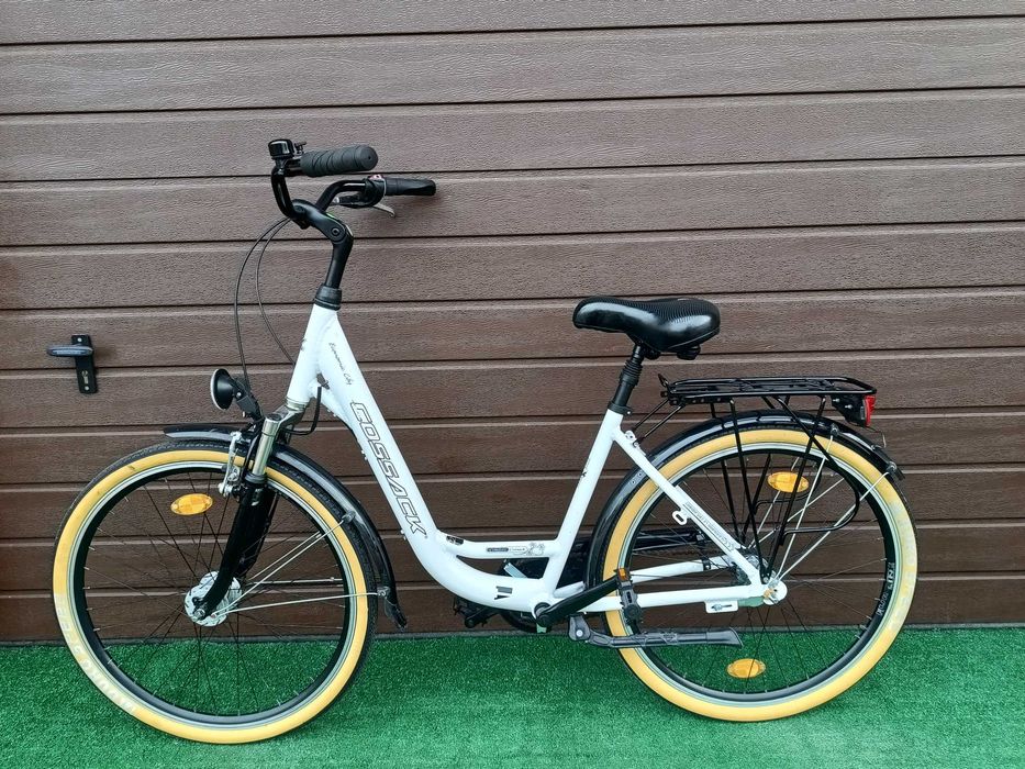 Rower 26" Cossack Dynamo 3 Biegi w piaście Shimano Amortyzacja Biały Aluminiowy