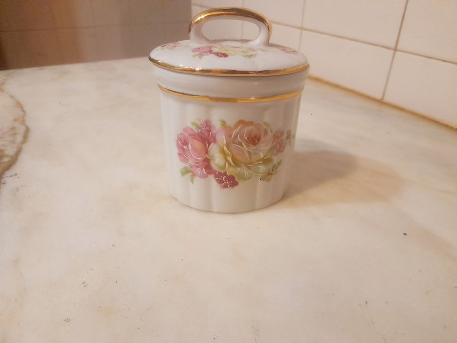 Guarda-Jóias em Porcelana