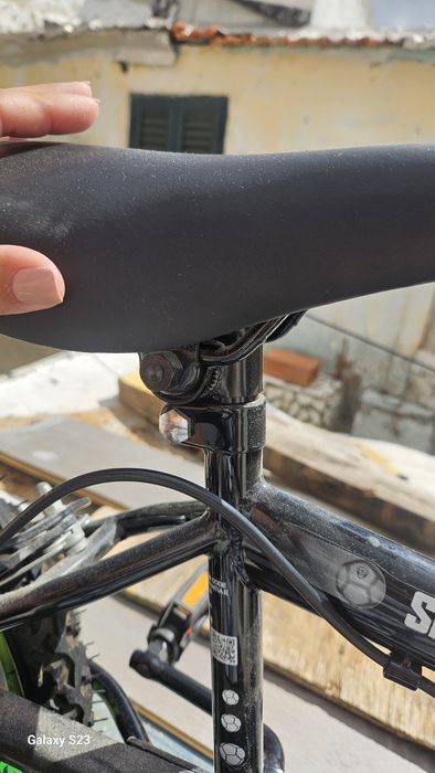 Bicicleta com rodinhas laterais (Prir Velho)