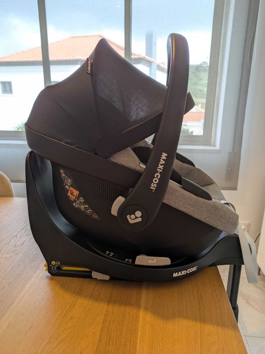 Maxi-Cosi Zelia S Trio + FamilyFix 360, muito bom estado