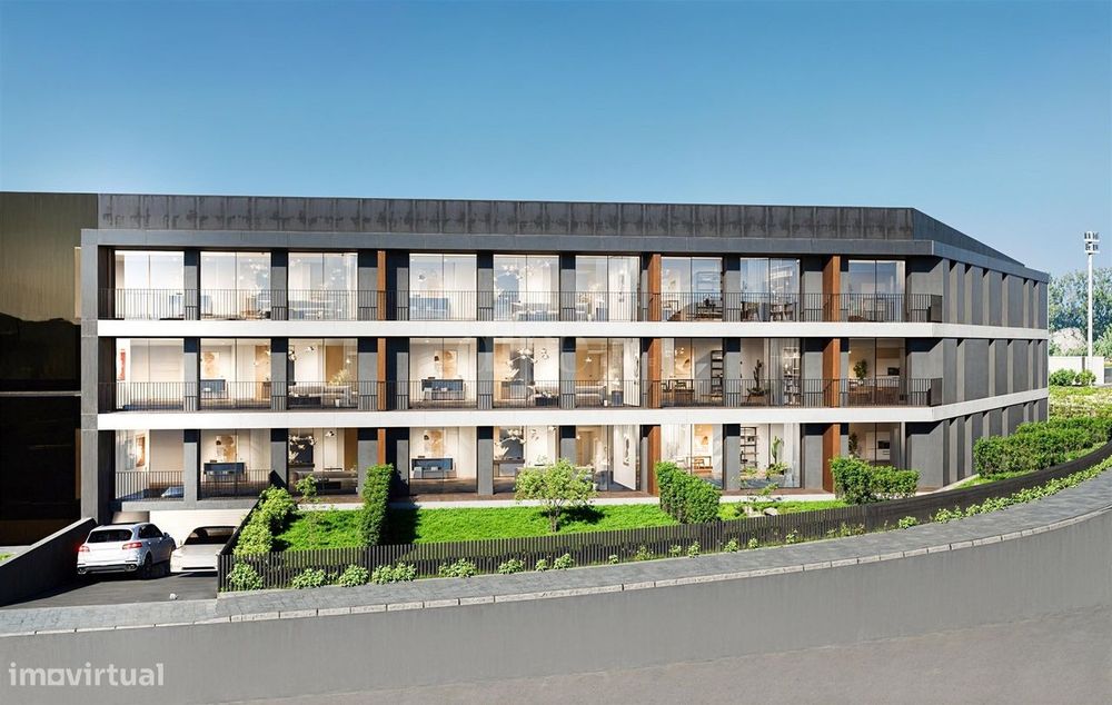 Apartamento T2 com amplo terraço, atualmente em construção