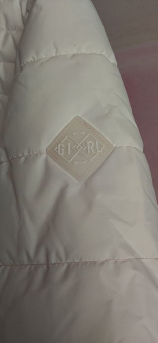 Продам дівчачу куртку нову