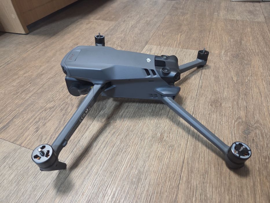 Дрон Mavic 3  б/у гарний стан