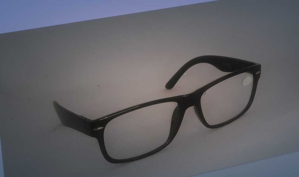 Okulary korekcyjne unisex Plusy +1 plus gratisy