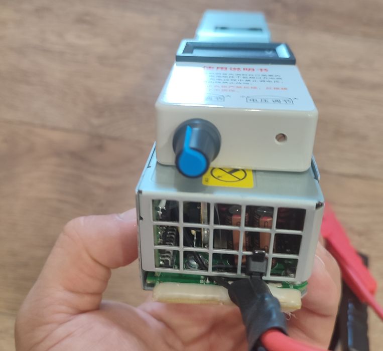 Зарядний пристрій для акумулятор Зарядний пристій  12В 50А. LiFePo4