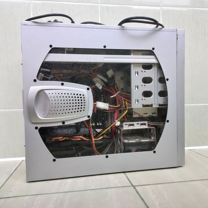 Системний блок до компьютера