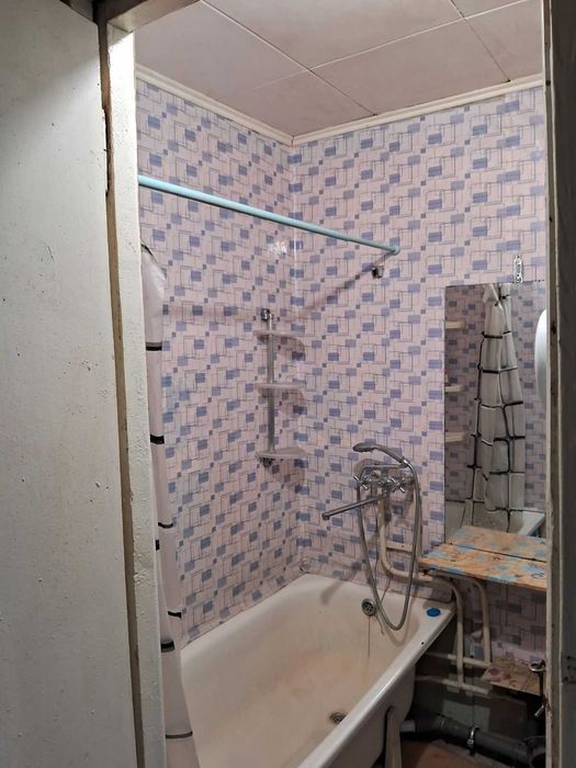 Продам 1 ком.кв. двухбалконку  ХТЗ метро Индустриальная, ул. Станкостроительная LT