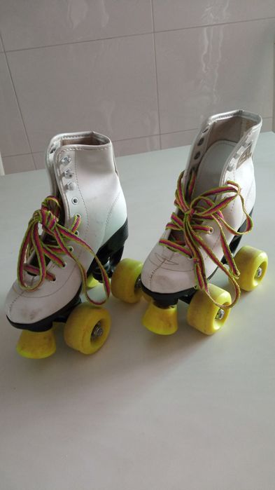 Patins.   4  rodas. n° 31