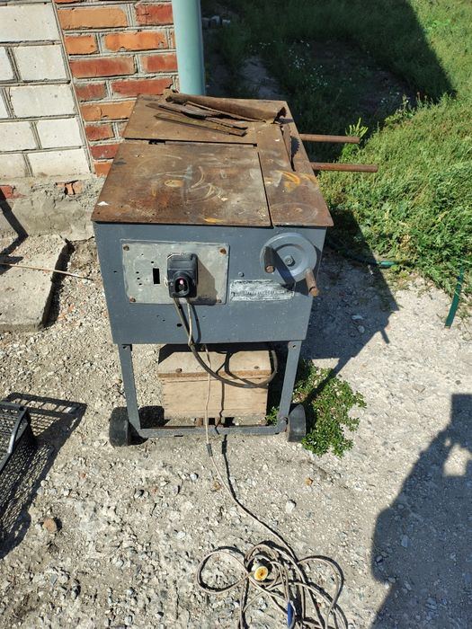 Станок деревообрабатывающий