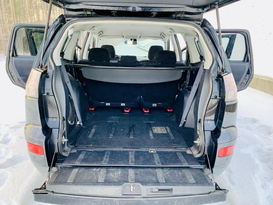 Mitsubishi Outlander 2.0 DiD 140KM 4x4 Black Alu18