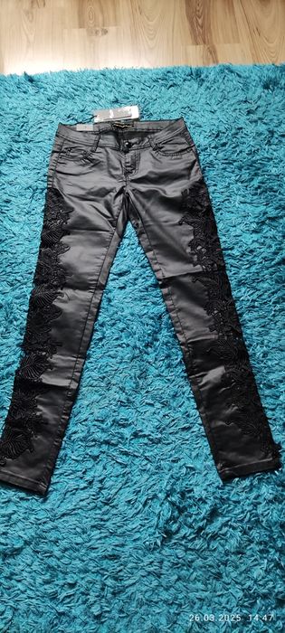 Spodnie woskowane koronka rozm.L/40